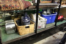 A quantity of household miscellaneous.