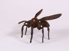 A JAPANESE BRONZE FIGURE OF A LOCUST, 6CM