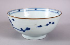 A 19TH CENTURY CHINESE NANKING CARGO PORCELAIN BLUE & WHITE BOWL, decorated with simple floral
