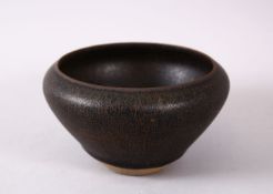 A CHINESE JIN WARE PORCELAIN BOWL, 7cm high X 12cm diameter