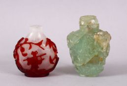 A GOOD CHINESE PEKING GLASS OVERLAID SNUFF BOTTLE & OTHER, the stuff bottle overlaid with scenes