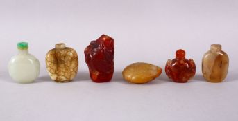 A MIXED LOT OF SIX 19TH / 20TH CENTURY CHINESE JADE / AGATE / HARDSTONE SNUFF BOTTLES, 7cm down to