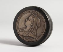 A REPLICA QUEEN VICTORIA CIRCULAR SNUFF BOX