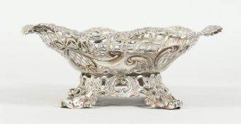 A MATCHING LARGER VICTORIAN SILVER BON BON DISH London 1894.