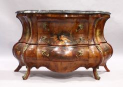 A GOOD 17TH/18TH CENTURY DESIGN ITALIAN BOMBE COMMODE with Serpentine fronted speckled grey marble