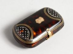 A GOOD VICTORIAN INLAID TORTOISESHELL FOLDING PURSE, 3 inches long.
