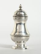 A SMALL GEORGE III SILVER PEPPERETTE, 4 inches high, London 1795, maker G.H.