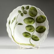 A BLIND EARL LEAF PATTERN DISH possibly Worcester, 7.5 ins wide.