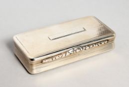 A GEORGE IV SILVER RECTANGULAR SNUFF BOX London 1825
