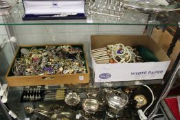 A large quantity of bijouterie.