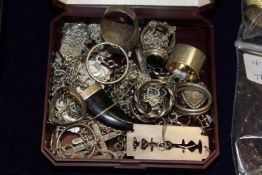 Various silver and other jewellery.