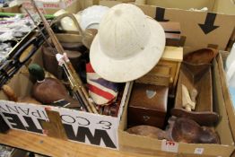 Miscellaneous collectables.