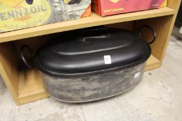 A fish kettle.
