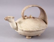A JAPANESE MEIJI PERIOD CERAMIC CRACKLE WARE MINOGAME FORMED KETTLE / TEA POT, 21CM