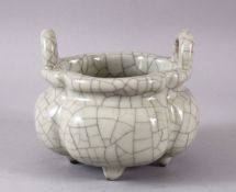 A GOOD CHINESE QUATRELOBED CRACKLE GE GLAZED TRIPOD CENSER, with twin moulded handles and tripod