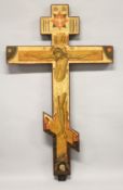 A LARGE 18th / 19th CENTURY RUSSIAN ORTHODOX PAINTED WOODEN DOUBLE SIDED THREE BAR CROSS. 6ft long.