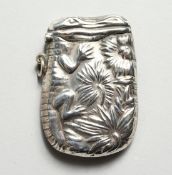 A SILVER CROCODILE NOVELTY VESTA CASE