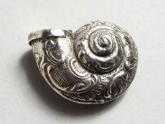 A SILVER SHELL SNUFF/PILL BOX