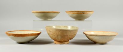FIVE VARIOUS CHINESE POTTERY BOWLS