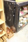 Various items of copper to include a bed warming pan.