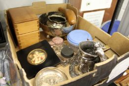 Miscellaneous collectables.