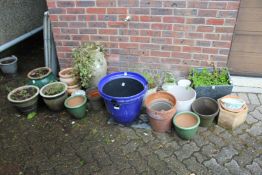 A quantity of garden pots.