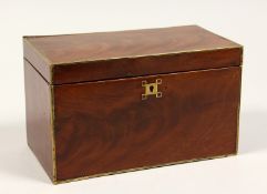A REGENCY MAHOGANY TWO DIVISION TEA CADDY with brass stringing. 8ins long