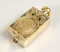 AN 18ct GOLD-PLATED OWL PERFUME BOTTLE