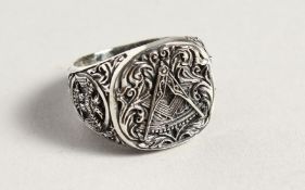 A SILVER MASONIC RING