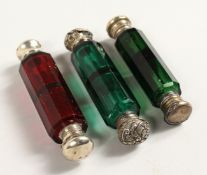 THREE VICTORIAN DOUBLE-ENDED SCENT BOTTLES 4ins long