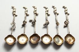 A SET OF SIX CHINESE SILVER SPOONS. 13cm long - 91g gross weight