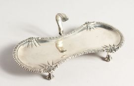 A GEORGE III SILVER SUPERB SNUFFER TRAY with gadrooned edge and shell mounts on four claw feet. 7ins