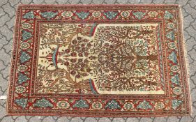 AN EARLY 20TH CENTURY ISFAHAN 