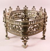 A GOOD HEAVY 18TH CENTURY ZENDI BRASS FIRE PIT / MANKLE SURROUND, 35cm