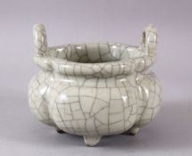 A GOOD CHINESE QUATRELOBED CRACKLE GE GLAZED TRIPOD CENSER, with twin moulded handles and tripod