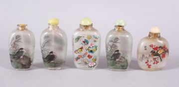 A MIXED LOT OF 5 CHINESE REVERSE PAINTED SNUFF BOTTLES, each with decoration of birds in landscape