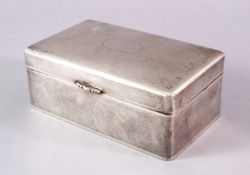 A GOOD CHINESE SILVER BOX with wooden liner, 15.5cm long.