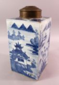 A LARGE CHINESE 18TH / 19TH CENTURY CHINESE BLUE & WHITE CADDY, decorated with landscape views, with