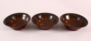 A GROUP OF THREE EARLY 20TH CENTURY MEIJI PERIOD LACQUER BOWLS, the inner decorated with