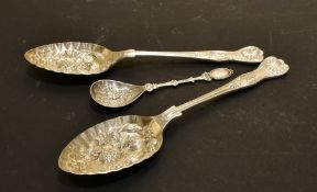 A PAIR OF PLATE BEAN SPOONS and A DUTCH SPOON.