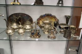 Quantity of plated wares