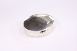 A small oval silver pill box Birmingham 1918