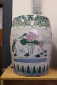 A large Chinese porcelain barrel seat