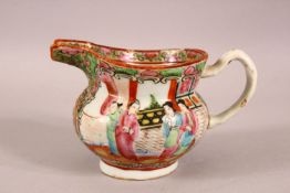 A 19TH CENTURY CHINESE CANTON FAMILLE ROSE PORCELAIN POURING JUG - decorated with scenes of