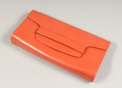 AN L. K. BENNETT PINK PATENT HANDBAG, AS NEW