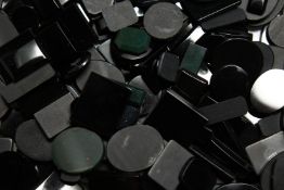 A BOX OF BLOODSTONE AND ONYX STONES