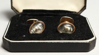 A PAIR OF `ESSEX CRYSTAL' CUFFLINKS, depicting dogs.