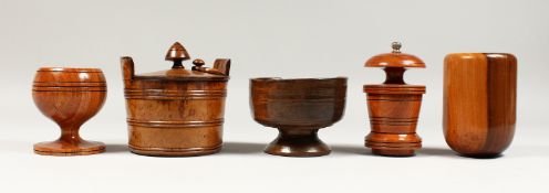 FIVE PIECES OF TREEN including a bowl and cover (4)
