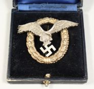 A 'C.E. JUNCKER OF BERLIN' NAZI LUFTWAFFE BROOCH