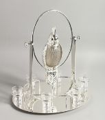 A GOOD PLATED PARROT DECANTER SET, comprising a parrot and six glasses.